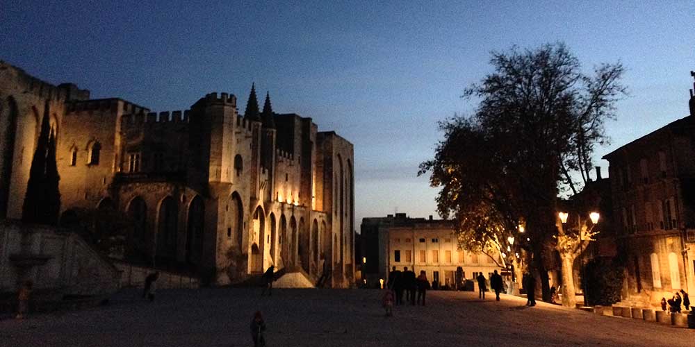 Place du Palais des Papes Avignon